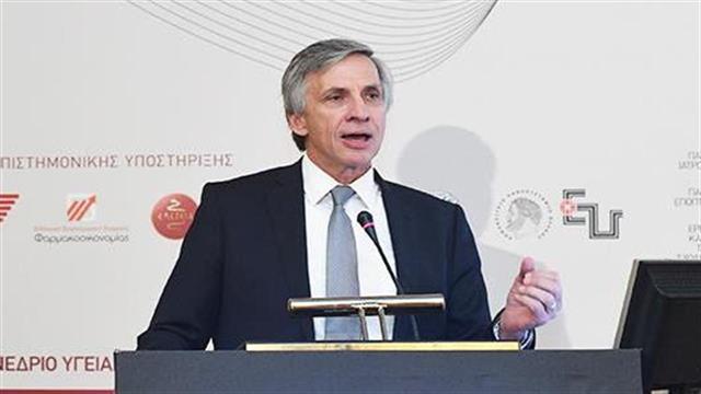 Π. Αποστολίδης: Υπερτριπλάσια στην Ελλάδα η συμμετοχή της βιομηχανίας στη δαπάνη φαρμάκου