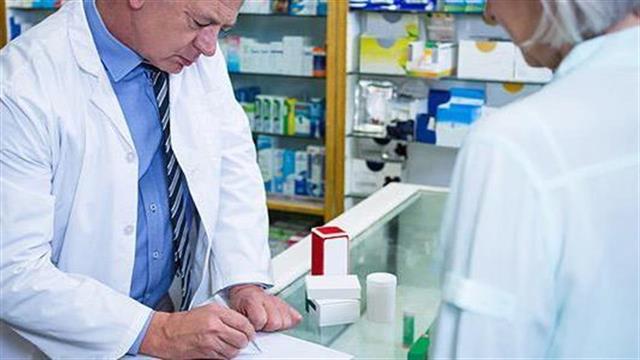 Μετά τις γιορτές κληρώνει για το ωράριο των φαρμακείων