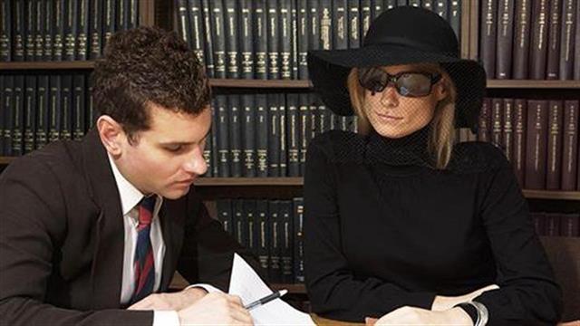 Πεθαίνουν, περιμένοντας εξόφληση από τον ΕΟΠΥΥ...