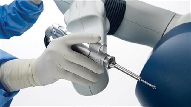 Ρομποτική χειρουργική γόνατος και ισχίου, αποκλειστικά στο Metropolitan