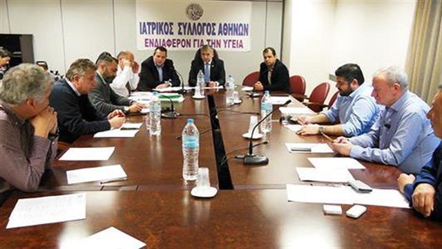 Δεν έπεισε ο Σωτήρης Μπερσίμης τους γιατρούς – ΙΣΑ: Μην υπογράψετε τις συμβάσεις με τον ΕΟΠΥΥ