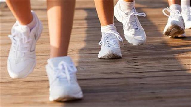 Ο περίπατος σε ομάδες βελτιώνει την υγεία και την ευεξία