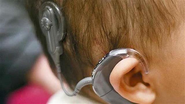 ΕΟΠΥΥ: Απευθείας αποζημίωση στον ασφαλισμένο αναλώσιμων για κοχλιακά εμφυτεύματα