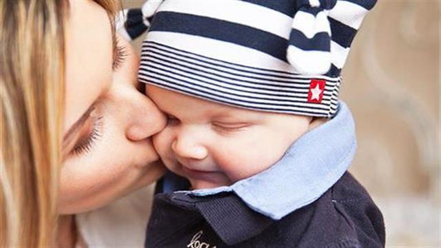 Ευρωπαϊκό ρεκόρ γέννησης σε μεγαλύτερες ηλικίες για τις Αθηναίες, με 33,8 έτη