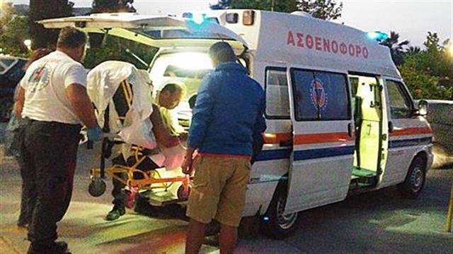 Δωρεά ασθενοφόρου από την ΙΝΤΕRAMERICAN στην ΕΟΔ Δυτικών Κυκλάδων