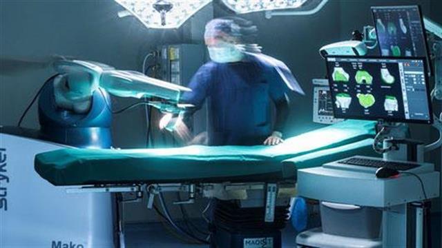 ΥΓΕΙΑ: Μέγιστη ακρίβεια και αποτελεσματικότητα στις επεμβάσεις γόνατος και ισχίου με το Ρομποτικό Σύστημα ΜΑΚΟ 2018