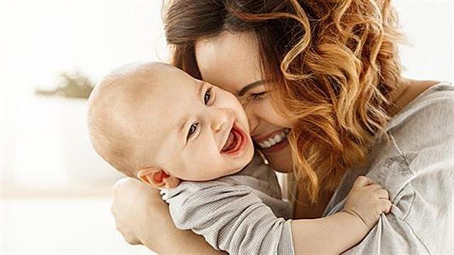 Αυτά που δεν θα ακούσετε για μετά τον τοκετό