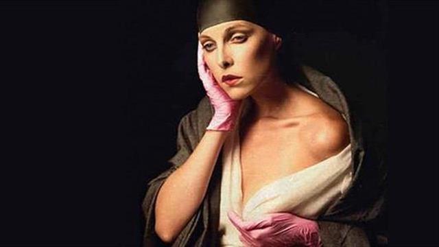 Έκθεση με έργα αποθεραπευμένων από τον καρκίνο