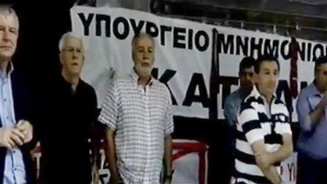 Γραβάτες από την ΠΟΕΔΗΝ στο υπουργείο Οικονομικών