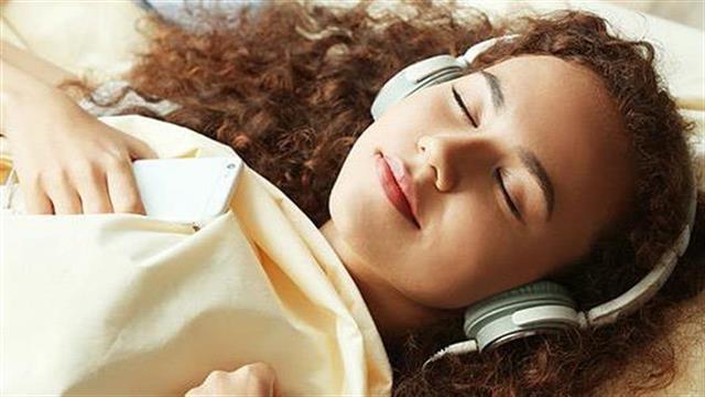 Η ακρόαση μουσικής για yoga πριν τον ύπνο ωφελεί την καρδιά