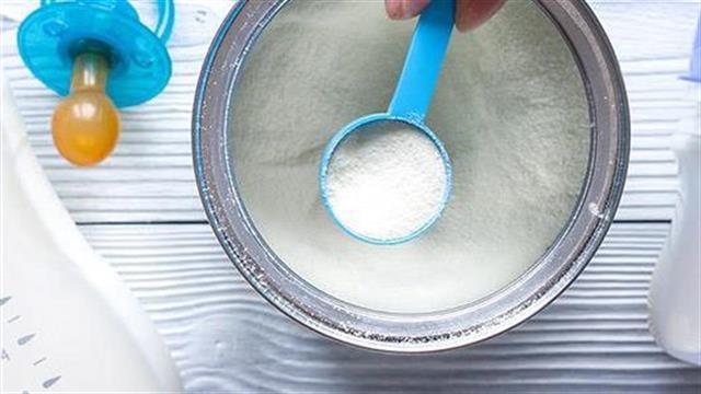 Μειωμένες γεννήσεις αλλά και νέα deal στο βρεφικό γάλα