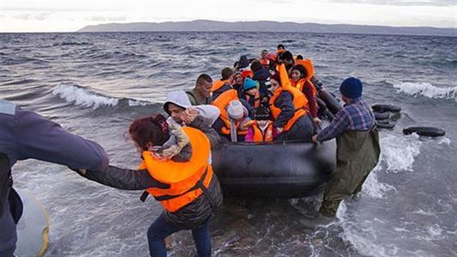 Πρόσφυγας στη Μόρια: “Φοβάμαι για τις κόρες μου. Πηγαίνουμε στην τουαλέτα όλοι μαζί”...