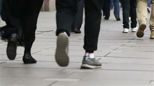 Ταξίδι στο άγνωστο με βάρκα την ανασφάλεια - Έρευνα διαΝΕΟσις για την ψυχολογία των Ελλήνων