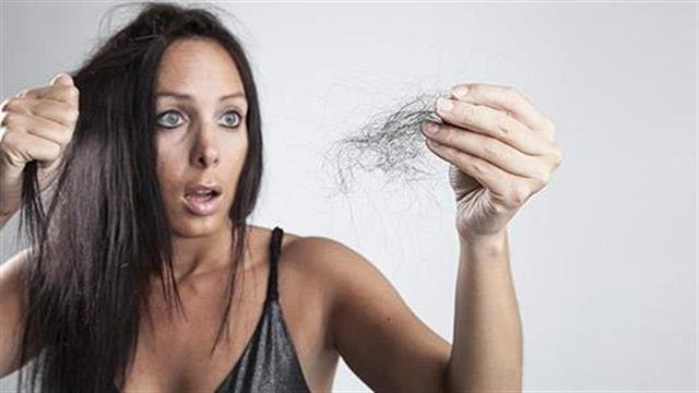 Πώς να αποφύγει μια γυναίκα την τριχόπτωση