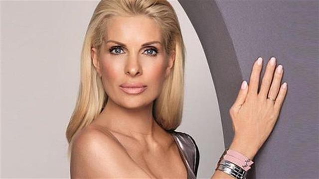 Συμβολική φωταγώγηση 2 σημαντικών μνημείων στην Αθήνα, για την εκστρατεία πρόληψης του καρκίνο μαστού