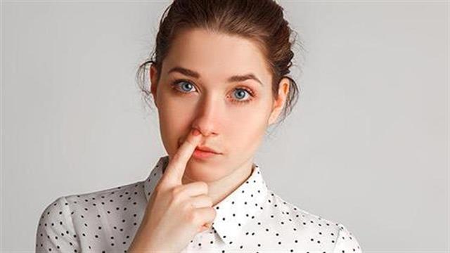 Γιατί είναι βλαβερό το σκάλισμα της μύτης