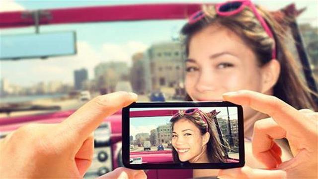 Τα φίλτρα στα social media οδηγούν τους εφήβους στον πλαστικό