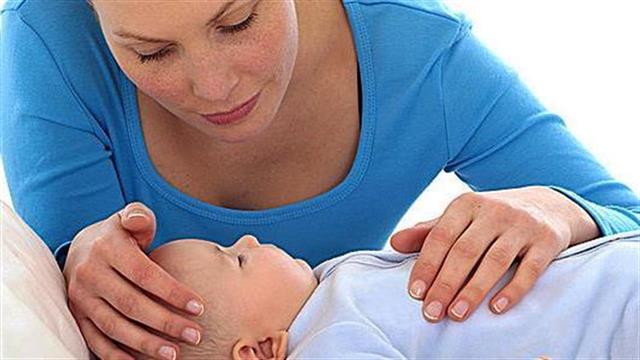 Αύξηση 77,8% στις υιοθεσίες το 2017 - Περισσότερες κατά 90% και πλέον σε Αττική και νησιά Αιγαίου