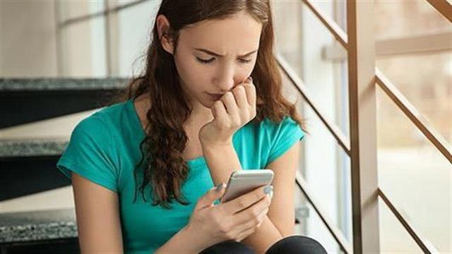 Η ενασχόληση με τα social media αυξάνει την κατάθλιψη και τη μοναξιά