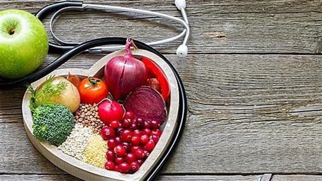 Χοληστερόλη: Πώς θα τη ρίξετε χωρίς φάρμακα