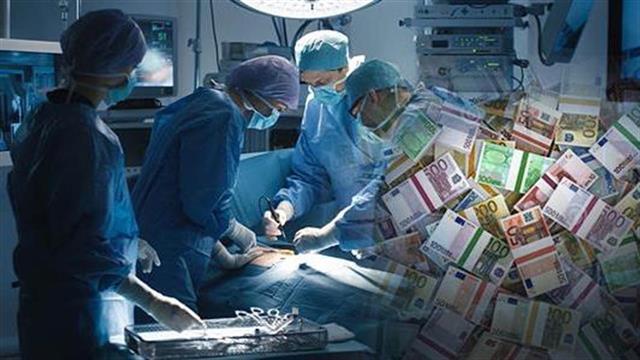 Ένα νέο Μνημόνιο κοστίζουν ετησίως “φακελάκια”, παραοικονομία και ιδιωτικές πληρωμές στην Υγεία