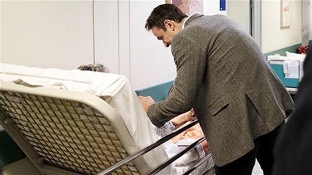 Αυτοψία Μητσοτάκη στα ράντζα του νοσοκομείου “Αττικόν” - “Προφανώς τα προβλήματα είναι παλιά”...
