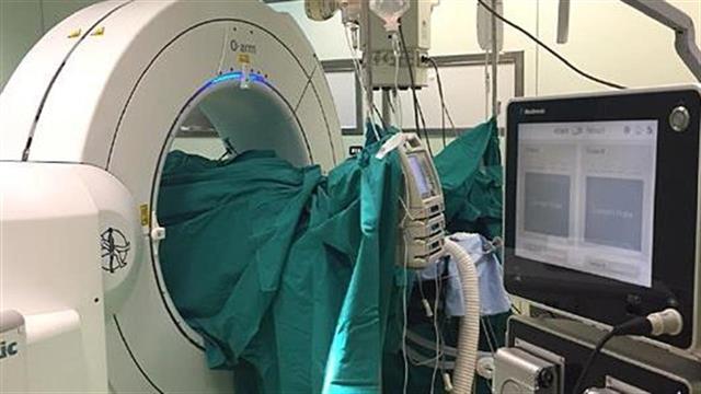 Το μέλλον της χειρουργικής της σπονδυλικής στήλης με τεχνολογία αιχμής