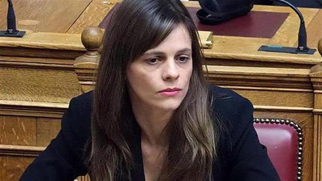 Αχτσιόγλου: Δώρο 241 εκατ. στις φαρμακευτικές την περίοδο 2006-2010