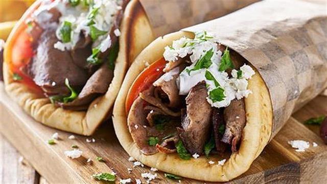 Διευκρινίσεις ΣΕΒΕΚ για την τιμή του σουβλακιού