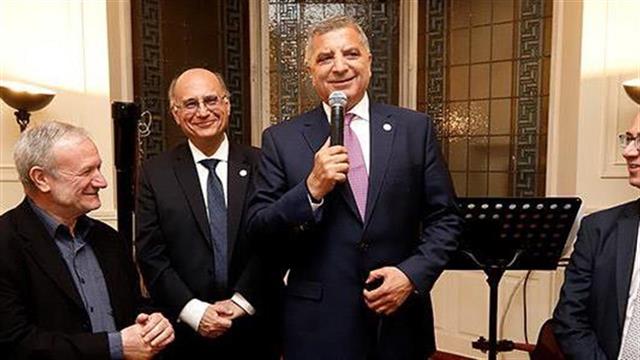 H «τέχνη μέσα από τα μάτια των γιατρών της Αθήνας»