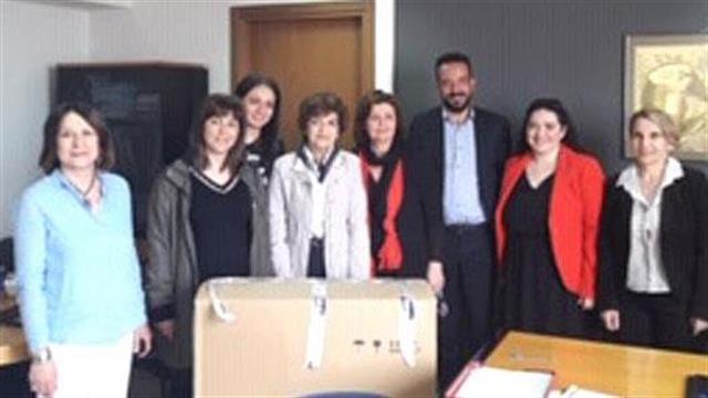 Το Γ.Ν. Παπαγεωργίου συγκέντρωσε καπάκια και παρέλαβε αναπηρικό αμαξίδιο