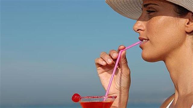 9 καλοκαιρινοί κίνδυνοι για την υγεία