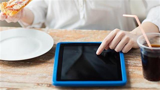 Μεγάλα οφέλη για την υγεία από 300 θερμίδες λιγότερες την ημέρα