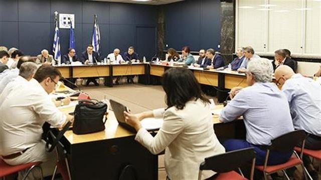 Ενημέρωση Κικίλια από τους διοικητές των ΥΠΕ