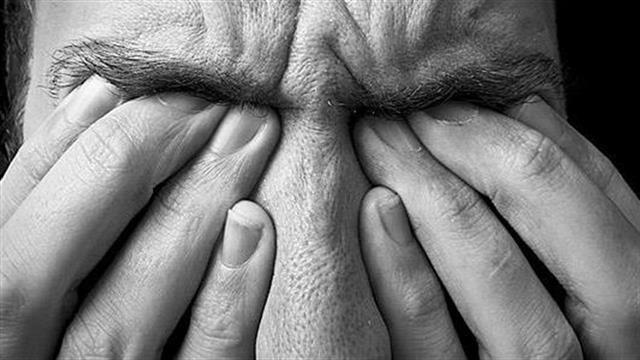 Πώς επηρεάζει ο καπνός τα μάτια - Τι να κάνετε