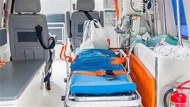 ΠΟΕΔΗΝ: Παράνομα Ιδιωτικά Ασθενοφόρα, ‘’λευκά ταξί’’, κάνουν χρυσές δουλειές με τις δευτερογενείς διακομιδές