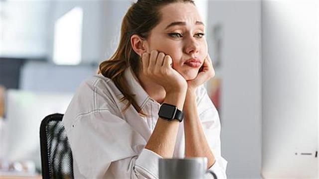 Η σύνδεση μεταξύ ΔΕΠΥ και πλήξης