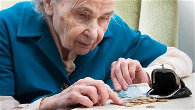 Πώς οι φτωχότεροι πληρώνουν αναλογικά τα διπλάσια για την Υγεία - Τα στοιχεία της ΕΛΣΤΑΤ