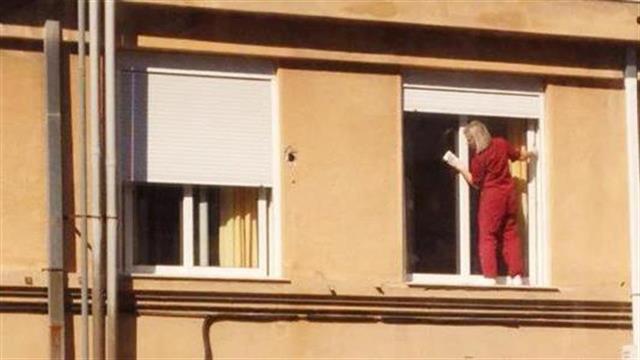 Καθαρίστριες…εναερίτισσες στον “Ερυθρό Σταυρό”