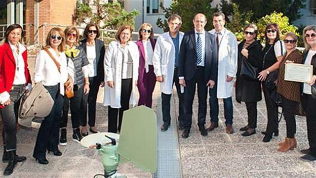 Δωρεά γυρεοπαγίδας ΓΝ Παπαγεωργίου από τις «Γυναίκες Χωρίς Σύνορα»