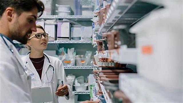 Τροπολογία: Στο 6% ο ΦΠΑ, από 13% σήμερα, για εμβόλια και φάρμακα για δυσίατα νοσήματα