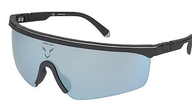 "Police X Lewis Hamilton": Όταν η μόδα συνάντησε τους αγώνες ταχύτητας