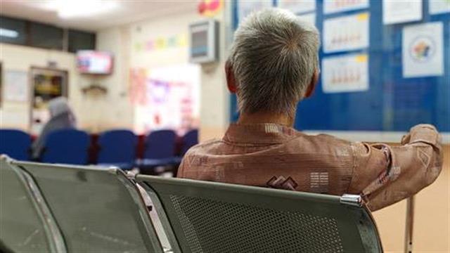 ΠΟΕΔΗΝ: Οι επισκέψεις του υπουργού δεν διορθώνουν την ταλαιπωρία των ασθενών στα νοσοκομεία