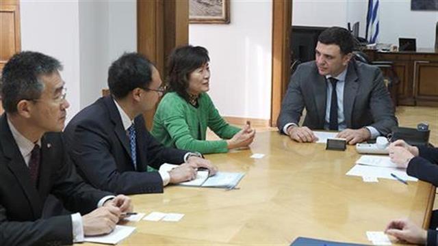 Συνάντηση Κικίλια με την πρέσβη της Κίνας για τον κοροναϊό