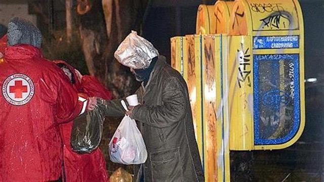 Ο Ελληνικός Ερυθρός Σταυρός κοντά στους αστέγους