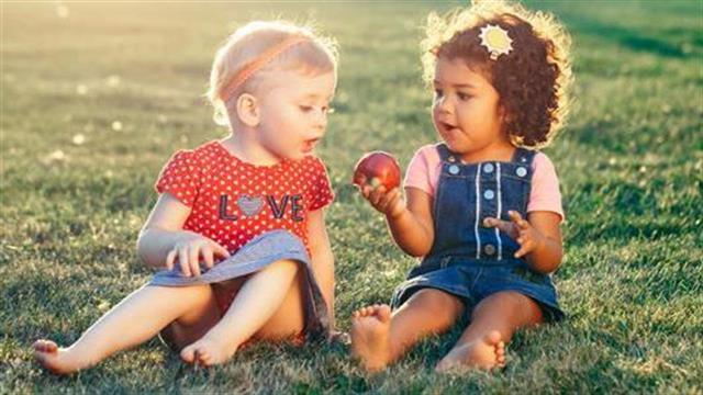 Αλτρουισμός σε μωρά 19 μηνών