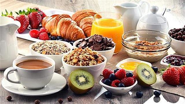 Καύση θερμίδων: Καλύτερο το μεγάλο πρωινό από το δείπνο