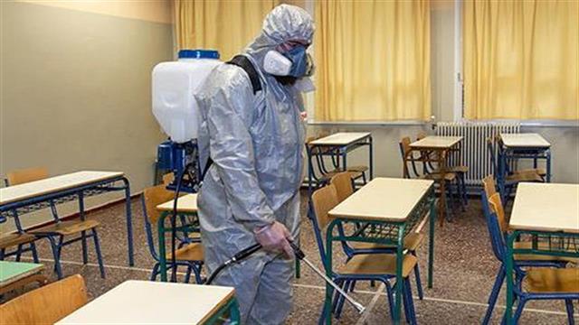 73 κρούσματα κοροναϊού - Τι γίνεται με σχολεία, συνέδρια, ΚΑΠΗ, εκκλησίες, γήπεδα