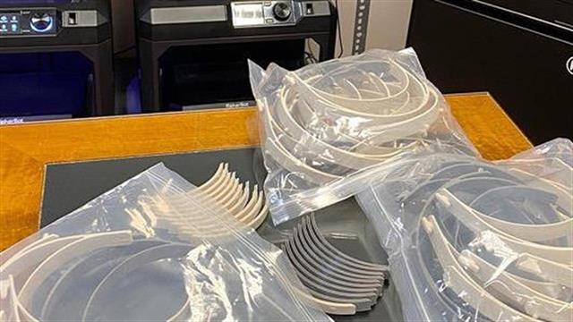 3D προστατευτικές ασπίδες προσώπου στο Εργαστήριο 3D απεικόνισης και εκτύπωσης του Metropolitan Hospital