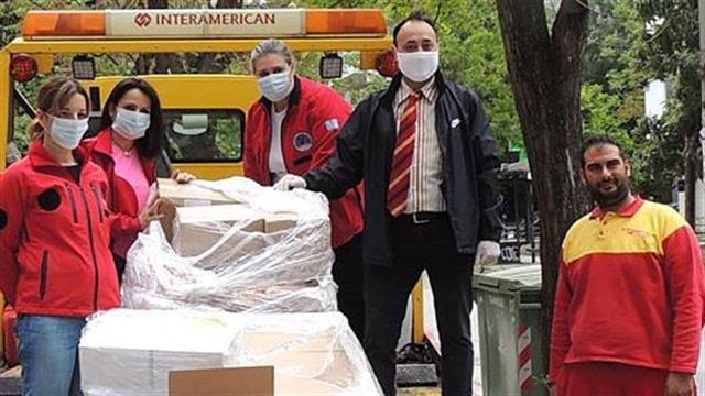 Προσφορά τροφίμων στην Ελληνική Ομάδα Διάσωσης από την INTERAMERICAN